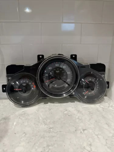 2003-2006 Honda Element Instrument Guage Cluster Speedometer OEM - Used