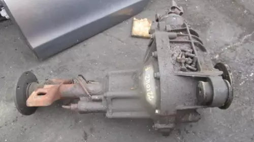 1992-1999 Chevrolet Suburban 2500 Front Differential Carrier Assembly 4.10 Ratio - Used OEM Auto Part