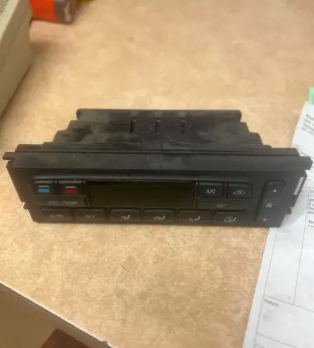 2005 2006 2007 Ford F250 F350 Super Duty AC A/C Heater Climate Control Automatic - Used OEM Auto Part
