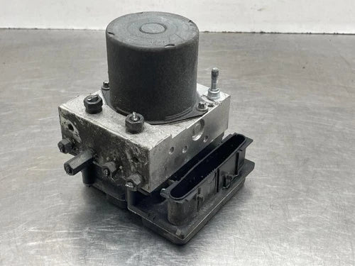 2010-2011 Toyota Camry ABS Anti Lock Brake Pump Module Assembly OEM - Used