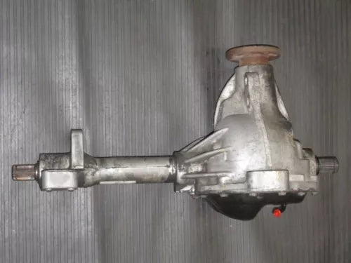 2000-2001 Dodge Durango Front Axle Differential Carrier Assembly 3.55 Ratio OEM - Used
