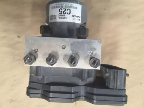 2012-2013 Kia Soul ABS Anti-Lock Brake Actuator and Pump Assembly ES Control OEM - Used