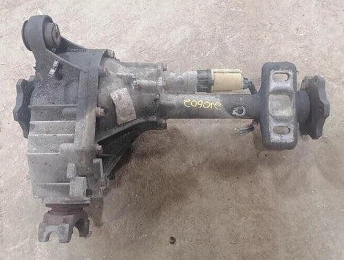 1999-2007 GMC Yukon Sierra 1500 Front Axle Differential Carrier 3.73 Ratio OEM - Used