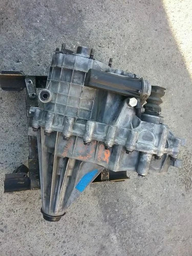 1999-2006 Chevrolet Chevy Silverardo GMC Sierra 1500 Transfer Case Assembly OEM - Used