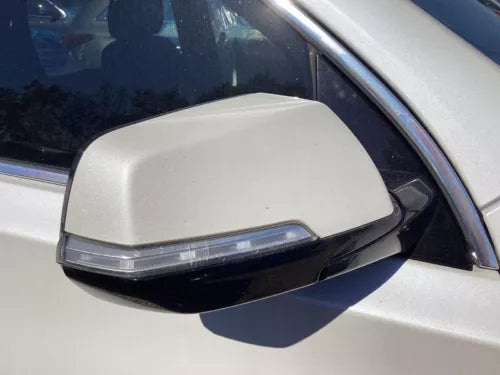 2018-2022 Chevrolet Traverse RH Passenger Side View Door Mirror White - Used OEM Auto Part