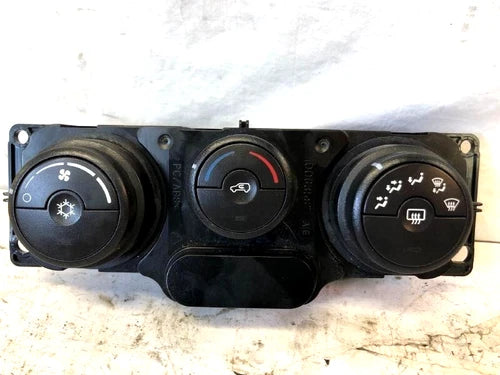2006 CHEVY EQUINOX AC Heater Climate Temperature Control OEM... - Used