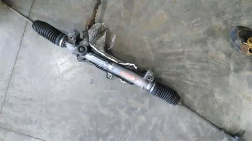2000-2005 FORD FOCUS Power Steering Rack and Pinion Assembly fits OEM - Used