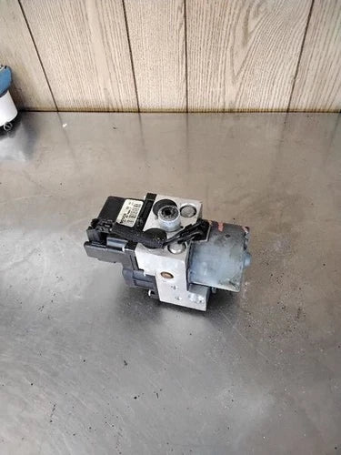2005 Buick Lacrosse ABS Anti Lock Brake Pump Control Module Assembly CXL ABS OEM - Used