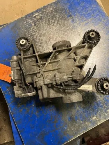 2009-2011 Volkswagen Tiguan Rear Differential Carrier Assembly in Warranty OEM - Used