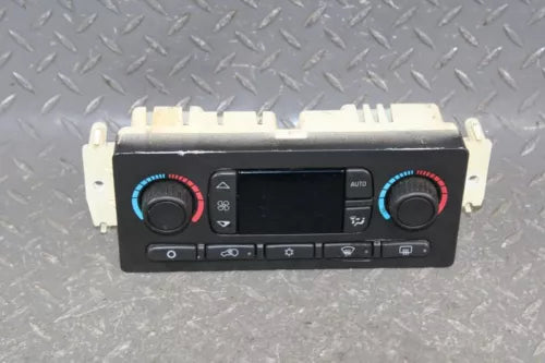 2003 - 2007 HUMMER H2 AC Heater Control Assembly OEM - Used