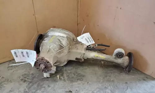 1997-2004 Ford F150 Front Differential Carrier Assembly OEM 3.55 Ratio Vacuum - Used