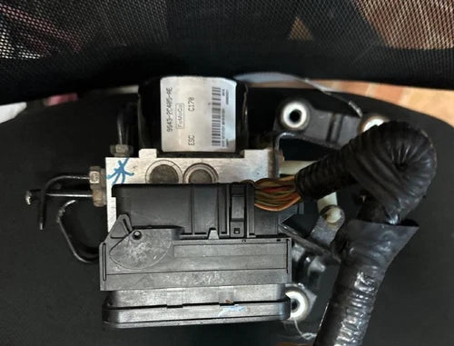 2008-2009 Ford Focus (ABS) Anti-Lock Brake Pump Assembly OEM.. - Used