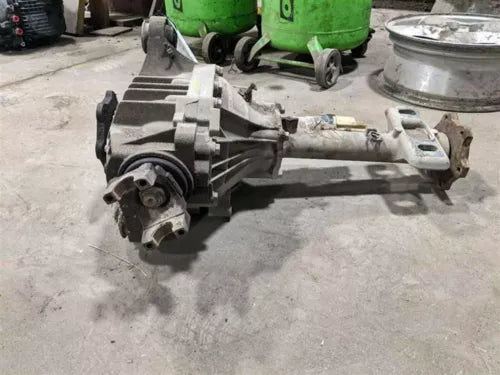 2000-2006 Chevy Suburban 1500 Front Axle Differential Carrier 4.10 Ratio - Used OEM Auto Part