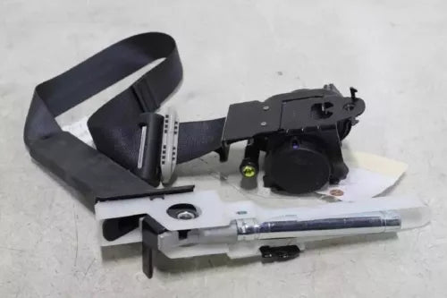 2020-2021 Nissan Versa Front Left Driver Seat Belt Retractor Assembly Black Oem - Used