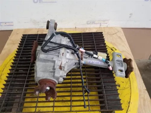 1999-2006 Chevy Silverado 1500 Front Axle Differential Carrier 3.73 Ratio GT4 - Used OEM Auto Part