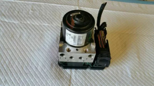 2014-2015 Ford Explorer ABS Pump Assembly W/o Adaptive Cruise OEM - Used