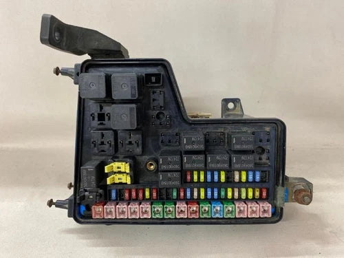 2002-2005 Dodge Ram 1500 Engine Fuse Box 3.7L 4.7L in Warranty OEM - Used