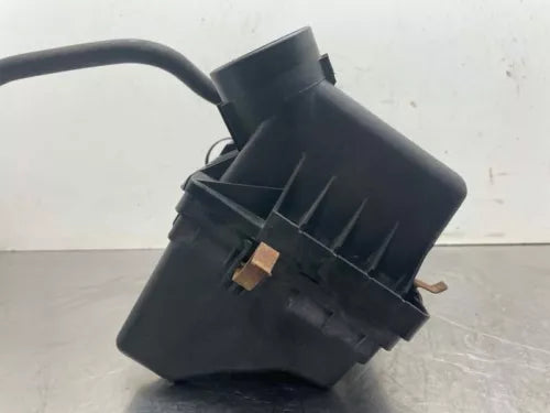 2005-2006 Jeep Wrangler Air Cleaner Air Box 4.0L Assembly OEM - Used