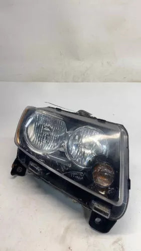 2014-2017 Jeep Compass Right Hand Headlight Assembly Halogen WITH PROJECTOR Oem - Used