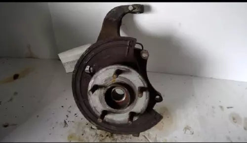 2004-2009 Dodge Durango Passenger Right Front Spindle Knuckle OEM - Used