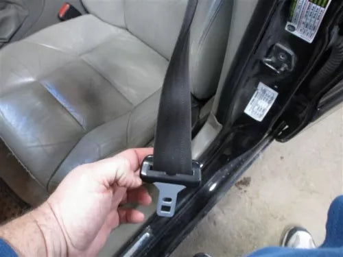 2005-2009 Volvo S60 V70 XC70 Left Driver Seat Belt Retractor Assembly Black OEM - Used