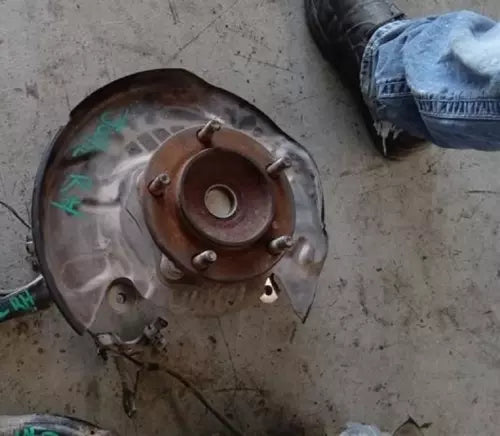 2007-2015 Toyota Tundra Passenger Right Front Spindle Knuckle OEM - Used