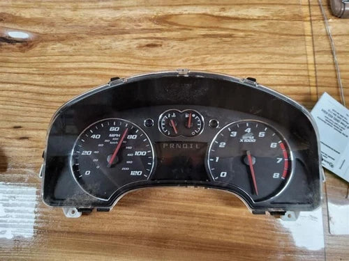 2007 Chevrolet Equinox Speedometer Cluster MPH OEM - Used
