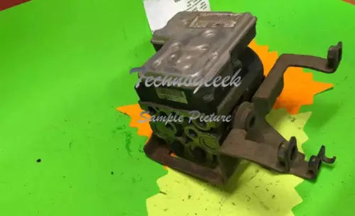 2003-2005 SIERRA 2500 PICKUP ABS Pump Anti-Lock Brake Part Assembly 4 Wheel ABS - Used OEM Auto Part