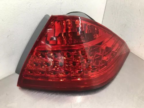 2006-2007 Honda Accord Sedan VIN M (5th digit) Right Side Tail Light Oem