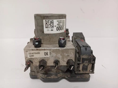 2014-2015 Kia Sorento Anti Lock Brake Pump Assembly OEM - Used