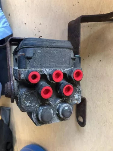 2002-2004 Ford F-350 450 550 Super Duty ABS Anti-Lock Brake Pump Assembly DRW - Used OEM Auto Part