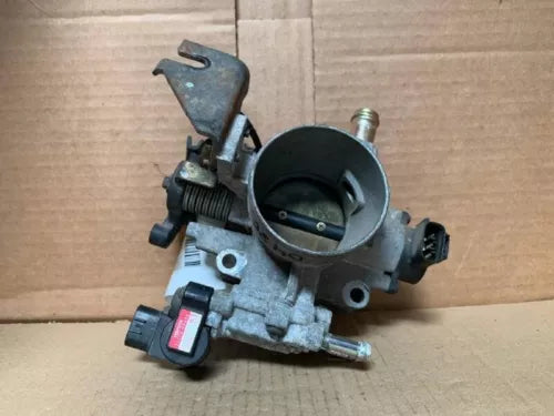 2003-2005 Toyota Corolla Matrix 1.8L Throttle Valve Body Assembly FWD OEM 03-05 - Used