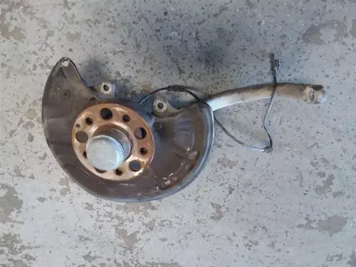 2003-2009 Mercedes E-Class Passenger Right Front Spindle Knuckle OEM - Used
