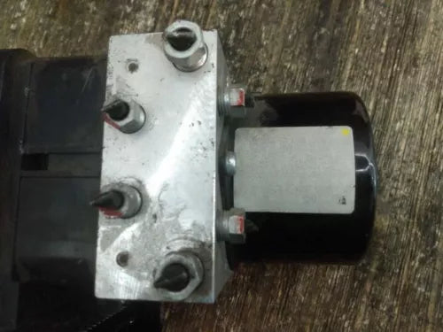 2006-2008 Suzuki Grand Vitara ABS Anti-Lock Brake Pump Assembly 4X4 AT OEM - Used