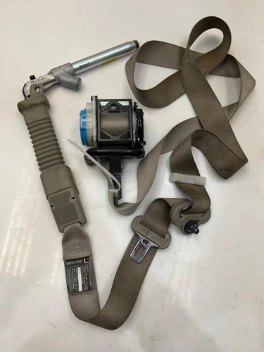 2015-2017 Kia Sedona Front Left Driver Seat Belt Retractor Assembly Gray Oem - Used