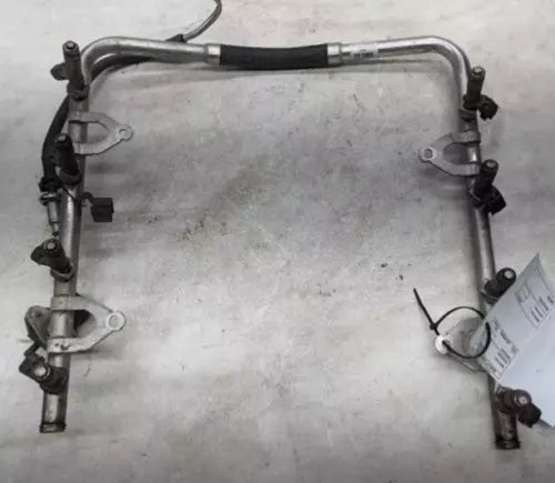 2006 Ford Expedition 5.4L Fuel Injector With Rails - Used OEM Auto Part