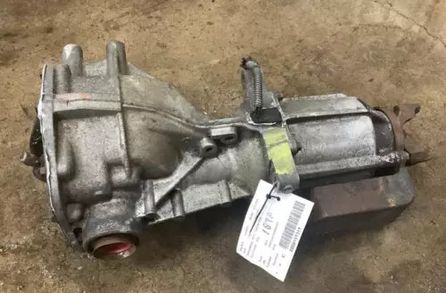 2001-2004 Ford Escape Rear Differential Carrier Assembly OEM - Used