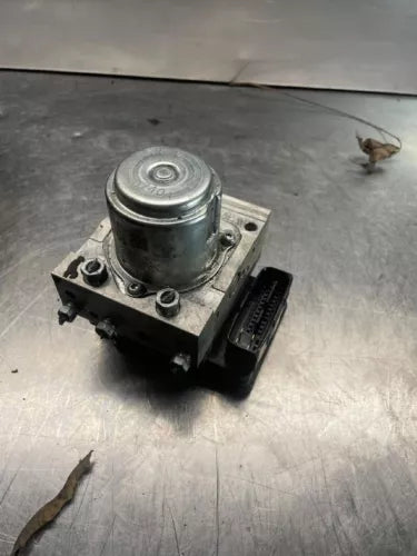 2016 - 2017 Honda Accord ABS Anti Lock Brake Actuator Pump 2.4L LX OEM - Used