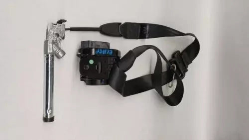2015-2018 Ford Focus Front Left Driver Seat Belt Retractor Black OEM - Used