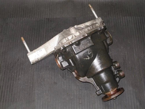 2003-2005 Ford Expedition Rear Axle Differential Carrier OEM - Used