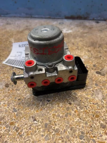 2007-2008 Honda Fit ABS Anti-Lock Brake Pump Assembly OEM - Used