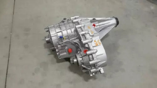 1999 Chevy Suburban 1500 Transfer Case Assembly OEM - Used