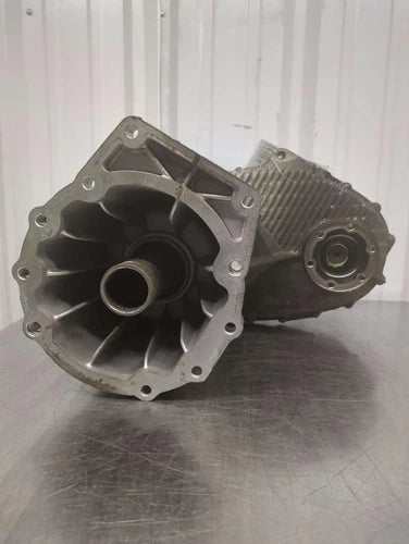 2004-2007 Volkswagen Touareg Transfer Case Assembly OEM - Used