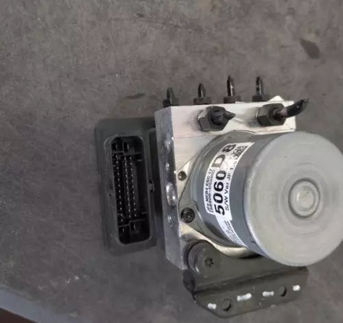 2016-2018 KIA OPTIMA ABS ANTI-LOCK BRAKE PUMP ASSEMBLY 58920D5010 - Used OEM Auto Part