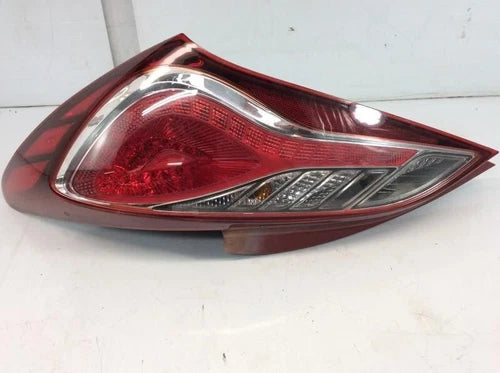 2013-2016 Hyundai Genesis Rear Right Passenger Side Tail Light Assembly CPE Oem - Used