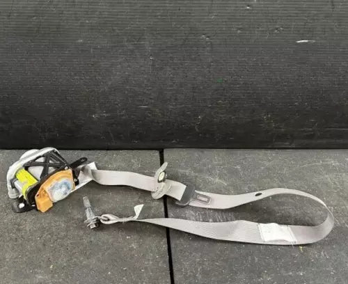 2003-08 Toyota 4Runner Front RH Passenger Seat Belt Retractor Assembly Gray Oem - Used