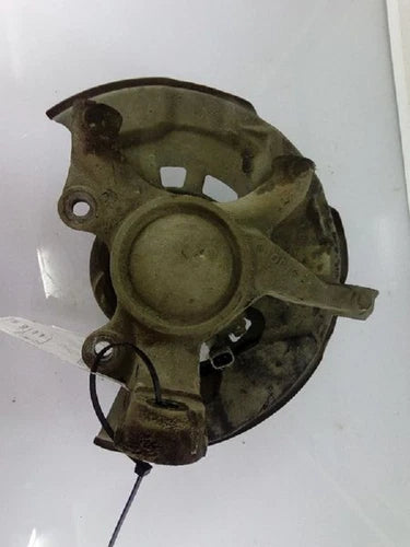 2005-2015 Toyota Tacoma Passenger Right Front Spindle Knuckle OEM - Used