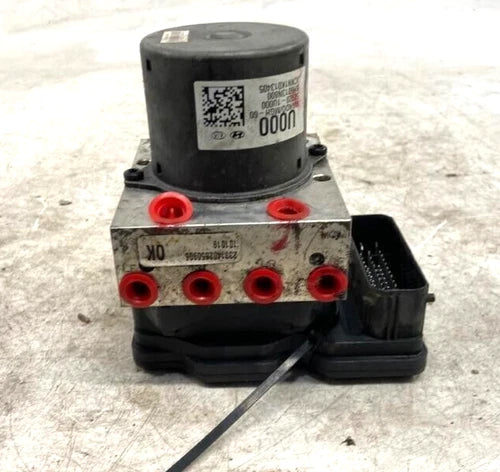 2014-2015 Kia Sorento ABS Anti-Lock Brake Pump Assembly Oem - Used