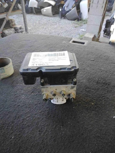 2009-2011 Nissan Pathfinder ABS Anti Lock Brake Pump Assembly 4.0L 4X4 OEM - Used