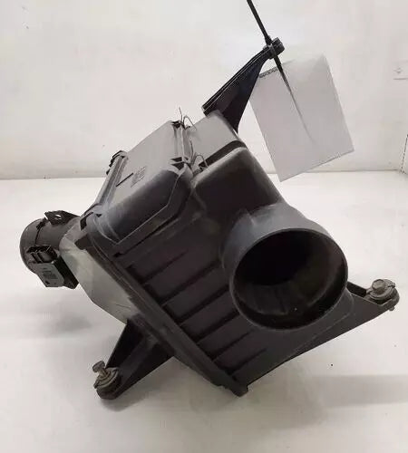 1999-2002 Toyota 4Runner 3.4L Air Cleaner Intake Filter Box OEM - Used